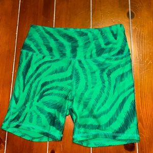 dicks sporting goods biker shorts size small.